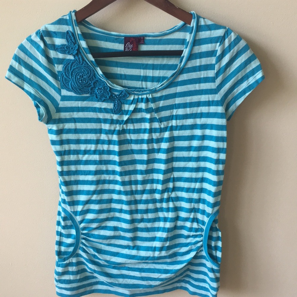 Like-new cotton shirt with embellishment